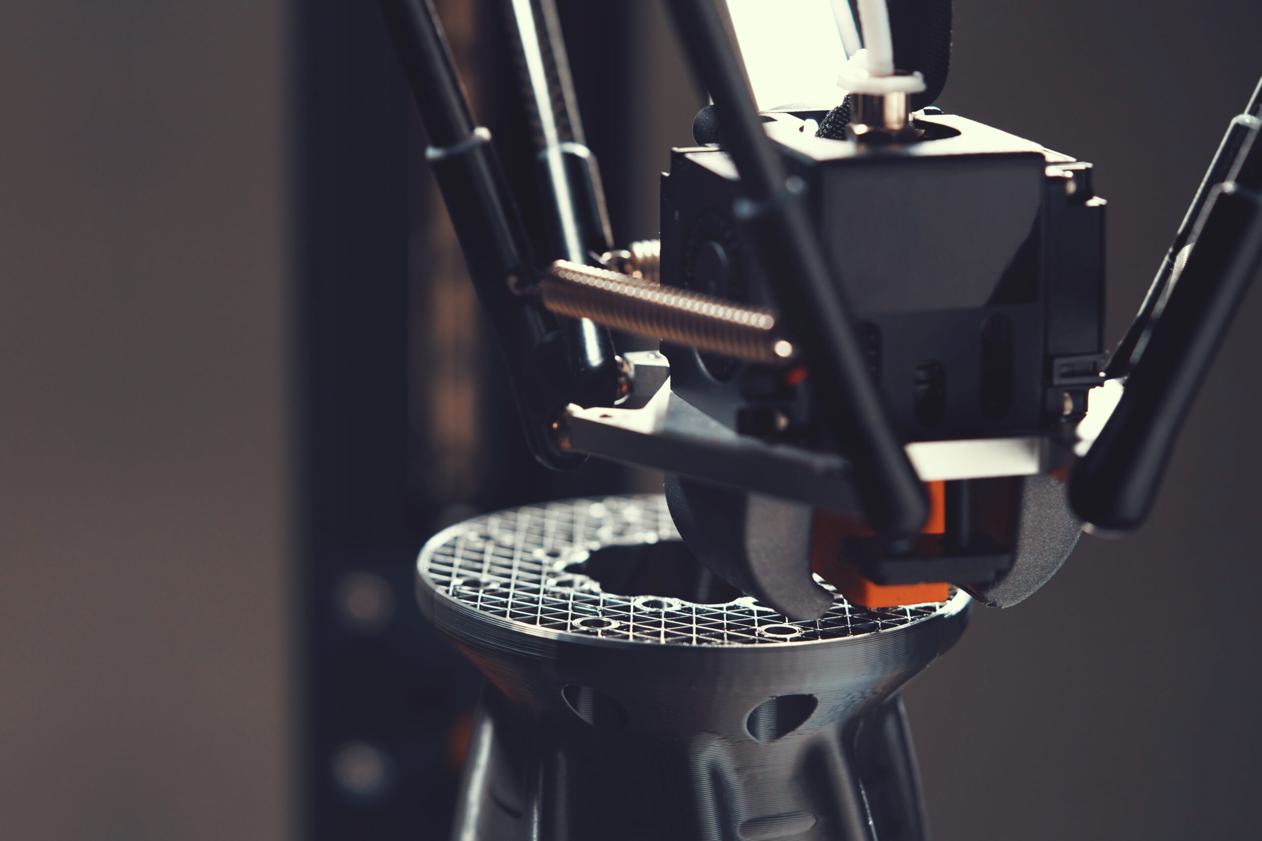 Fdm-3d-printer,With,Delta,Kinematic,Layout,Makes,A,Flange,Part,With